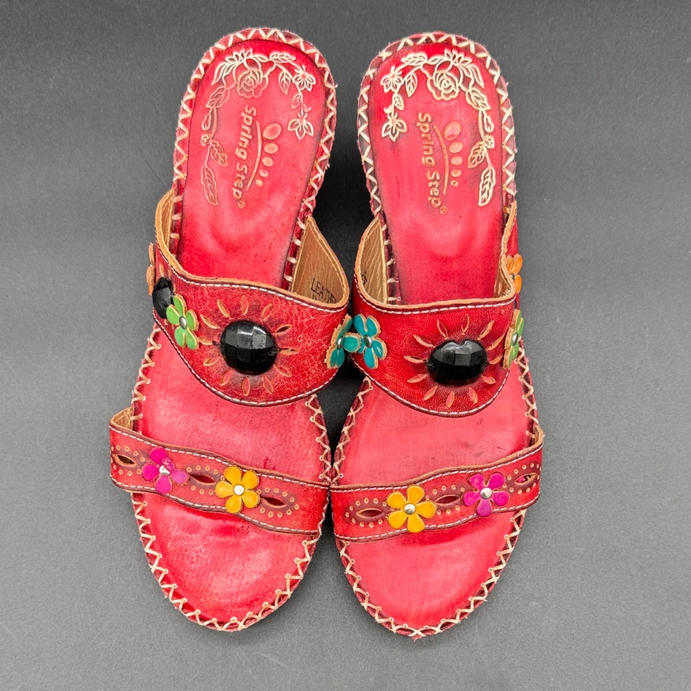 Spring Step Via R Leather Red Floral Slip On Kitten Heels Sandals Size 38 US 7.5